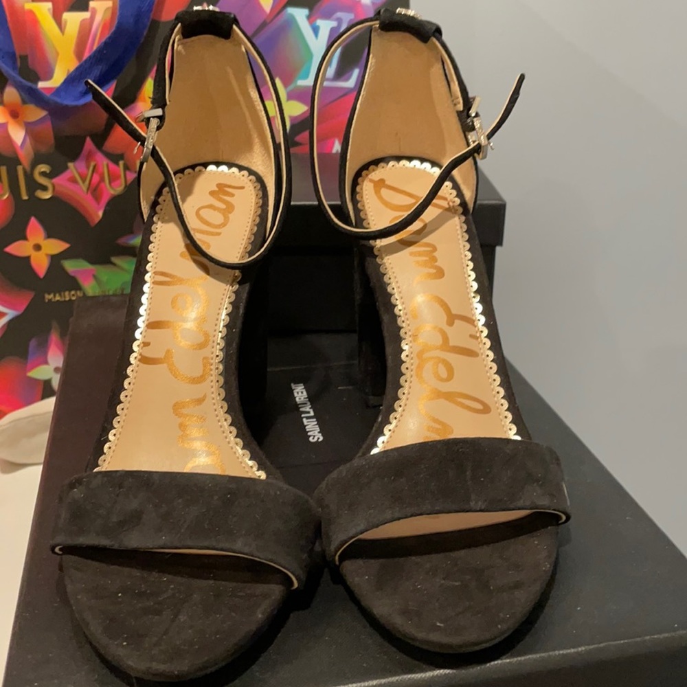 Sam Edelman black suede heel size 6